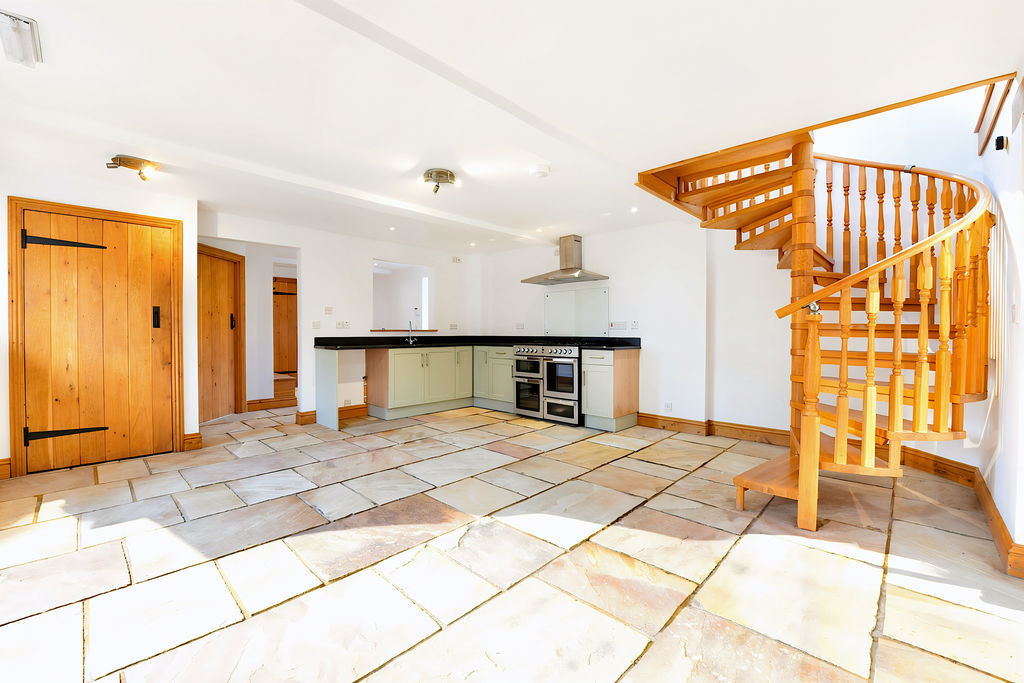 Kitchen / Dining Room- click for photo gallery